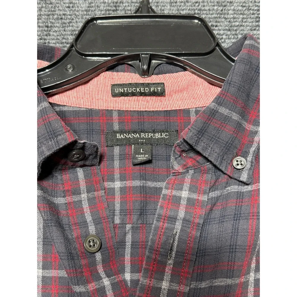 Banana Republic Button Down Shirt Mens L Gray Red Plaid Untucked Fit Jaspe LS
